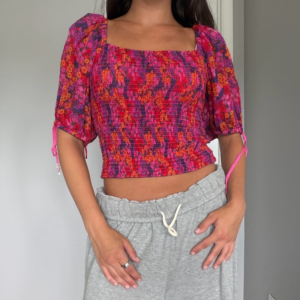 Free People Back On Top Cropped Smocked Floral Blouse tagged size M